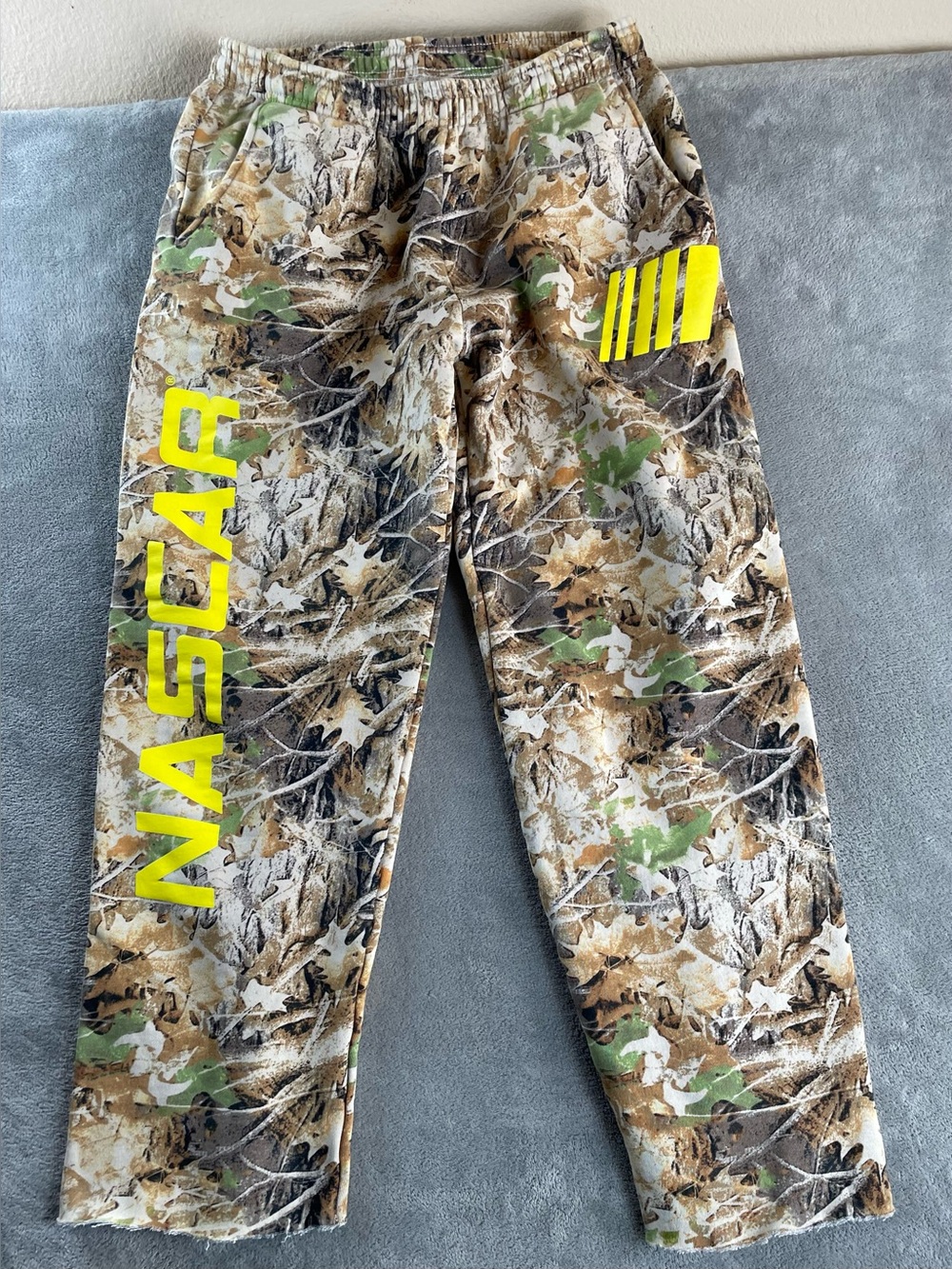 NASCAR Tillys Camouflage Sweatpants Men’s Medium Cut Off Cuffs, Racing, Pockets